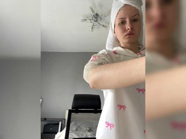 LUXUKISSKA's BongaCams show and profile