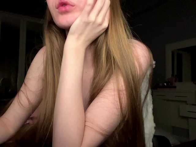 LUXUKISSKA's BongaCams show and profile