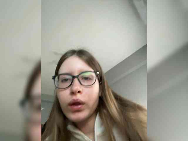 Luxukisska Live Webcam on BongaCams