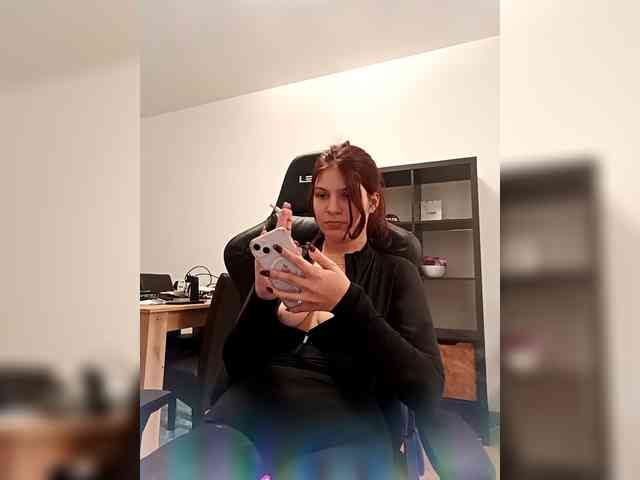 MeCherryy webcam