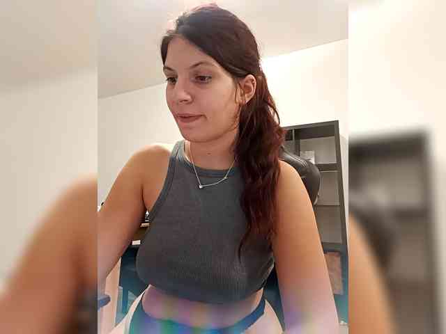 MeCherryy Live Webcam on BongaCams