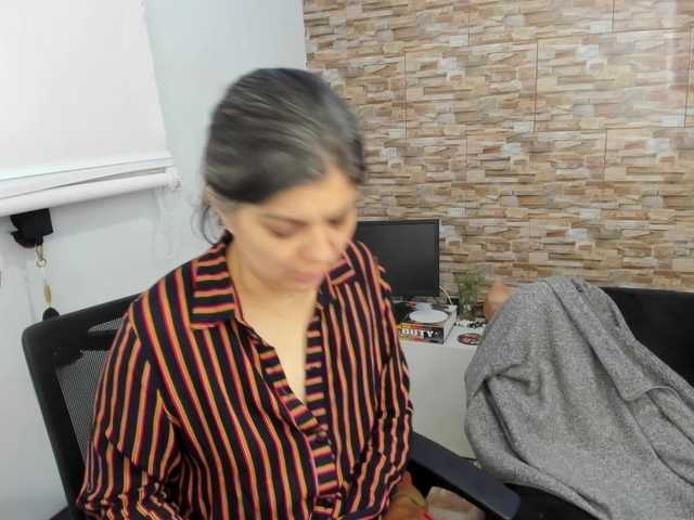 Yin-yanghot's BongaCams show and profile