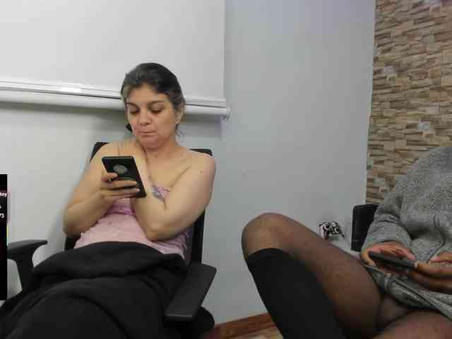 Yin-yanghot Live Webcam on BongaCams