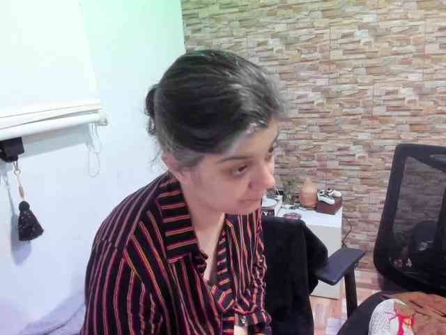 Yin-yanghot Live Webcam on BongaCams