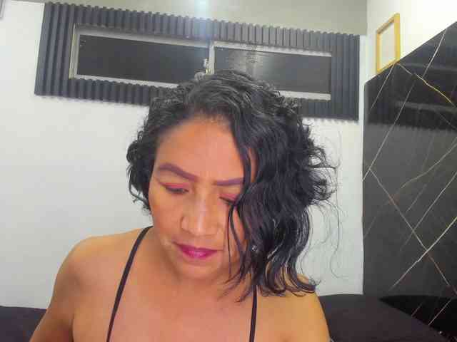 emperatris-23 webcam