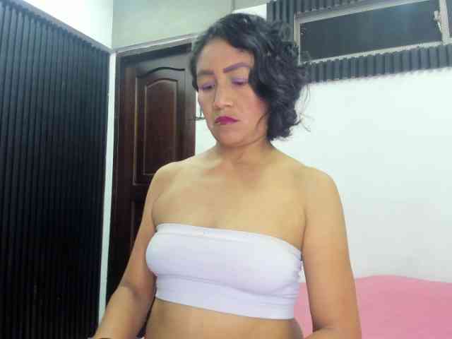 emperatris-23 webcam