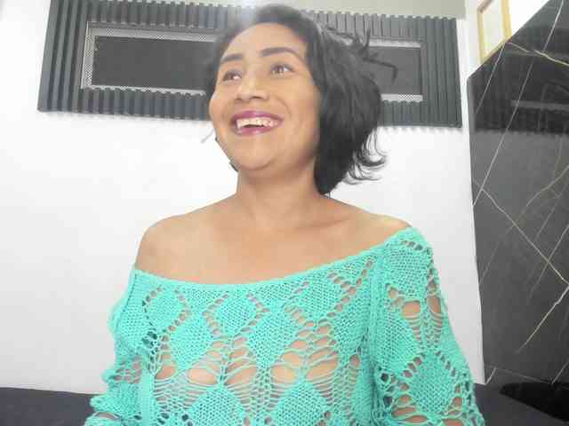 emperatris-23's webcam live show