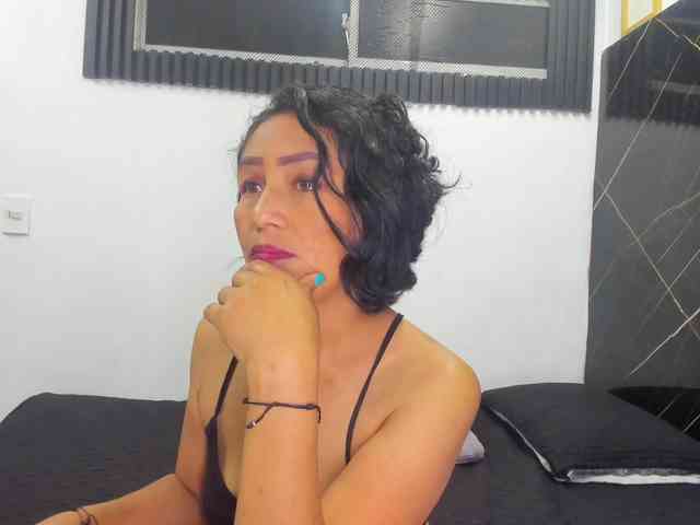 emperatris-23 webcam