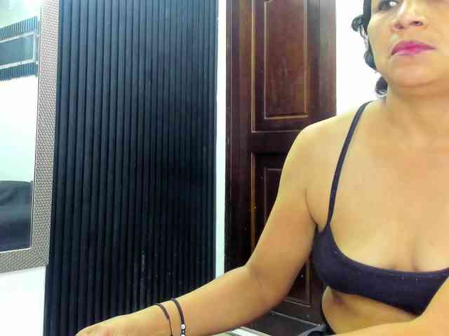 emperatris-23 webcam