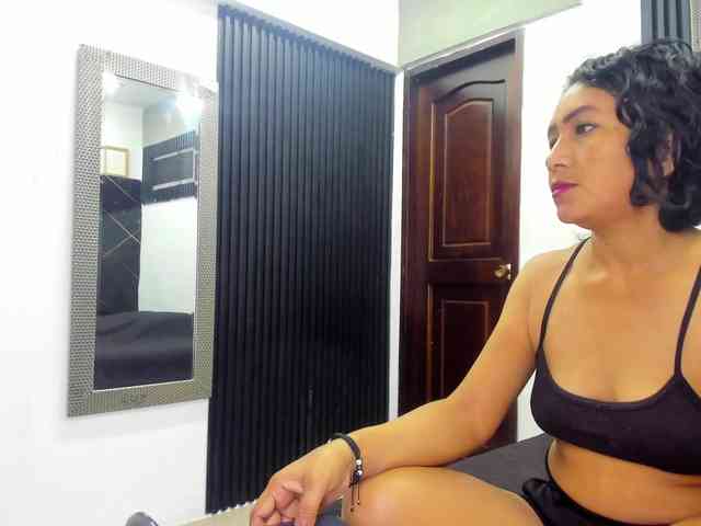 emperatris-23 webcam