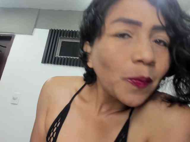emperatris-23 webcam