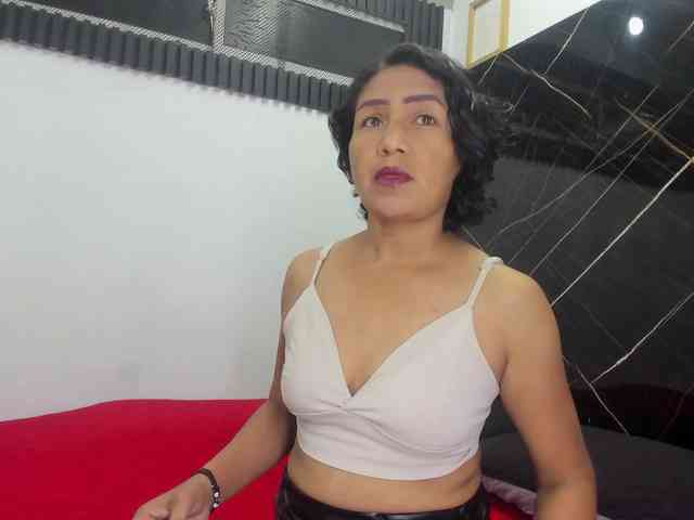 emperatris-23 webcam