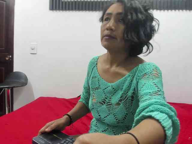emperatris-23 webcam