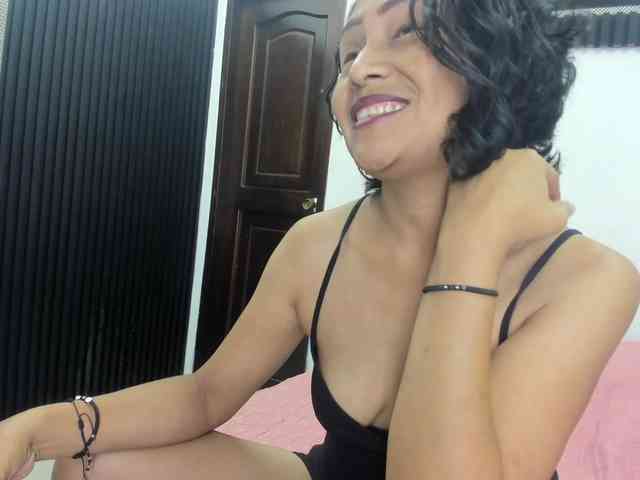 emperatris-23 webcam