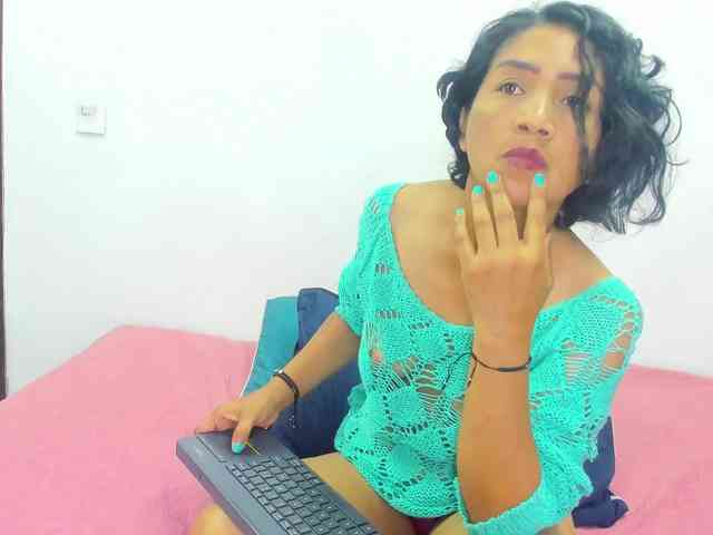 emperatris-23 webcam
