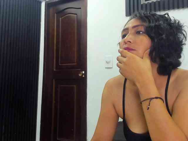 emperatris-23 webcam