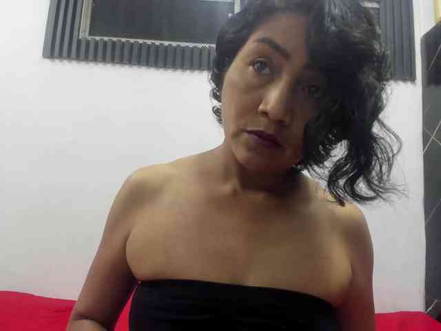 emperatris-23 webcam