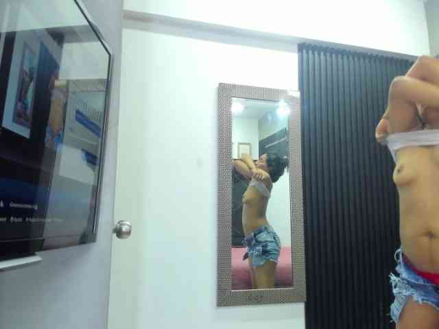 emperatris-23 webcam