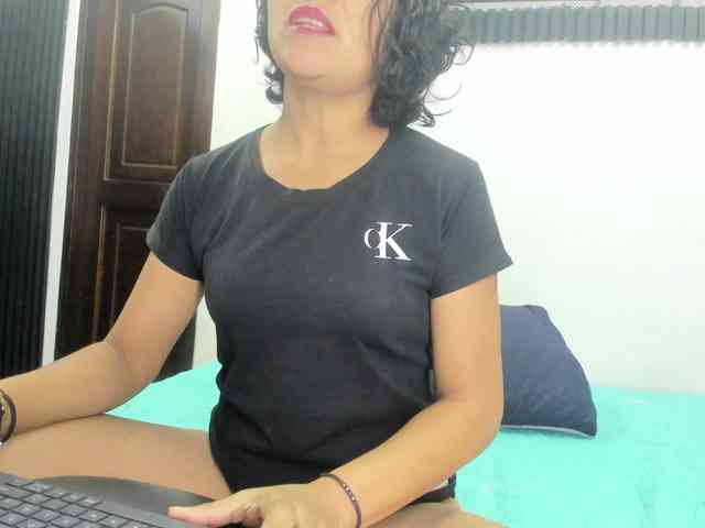 emperatris-23 webcam