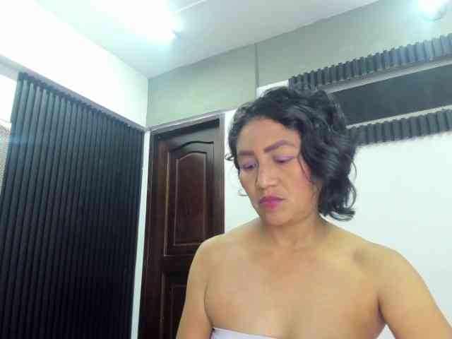 emperatris-23 webcam