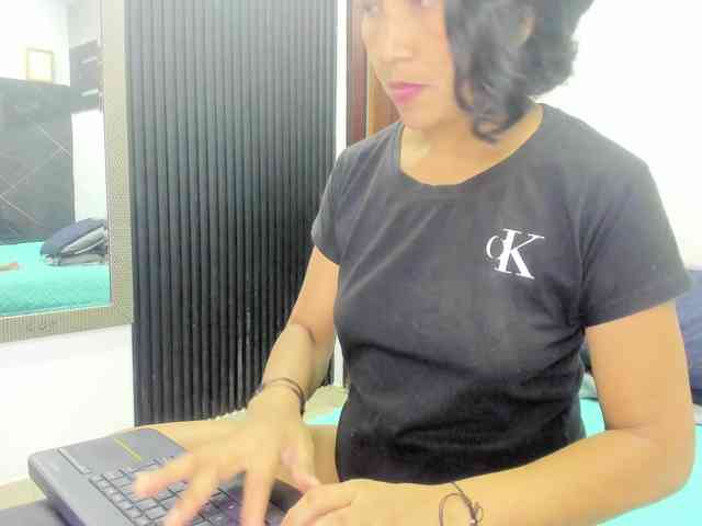 emperatris-23 webcam