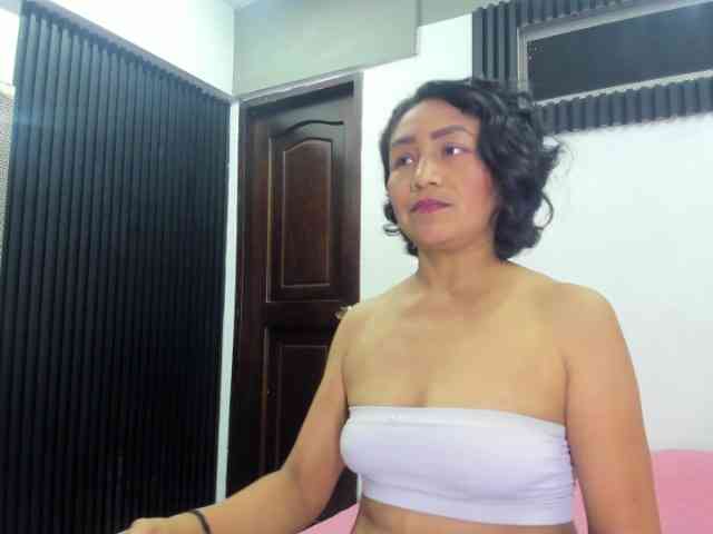 emperatris-23 webcam