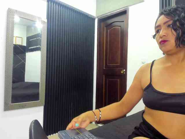 emperatris-23 webcam