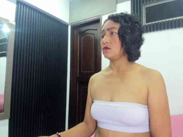 emperatris-23 webcam