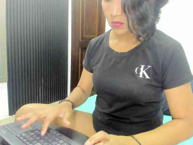 emperatris-23 webcam