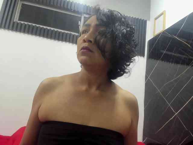 emperatris-23 webcam