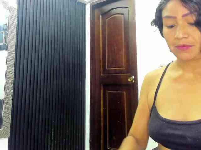 emperatris-23 webcam