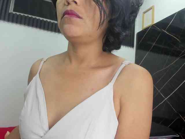 emperatris-23 webcam