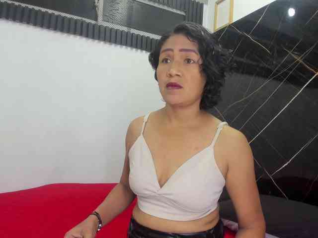 emperatris-23 webcam