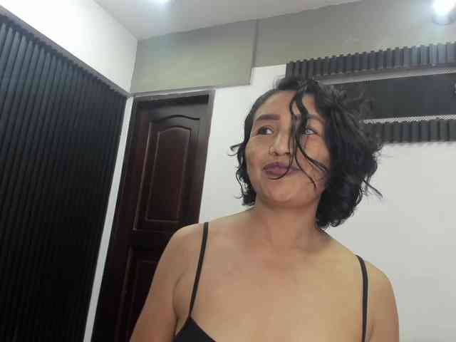 emperatris-23 webcam