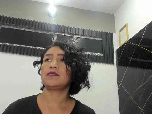 emperatris-23 webcam