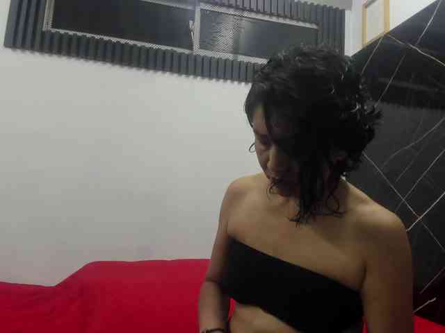 emperatris-23 webcam
