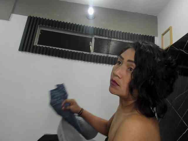 emperatris-23 webcam