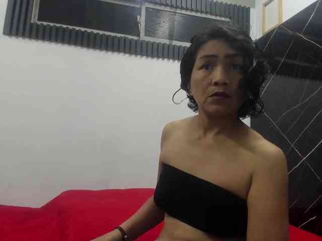 emperatris-23 webcam