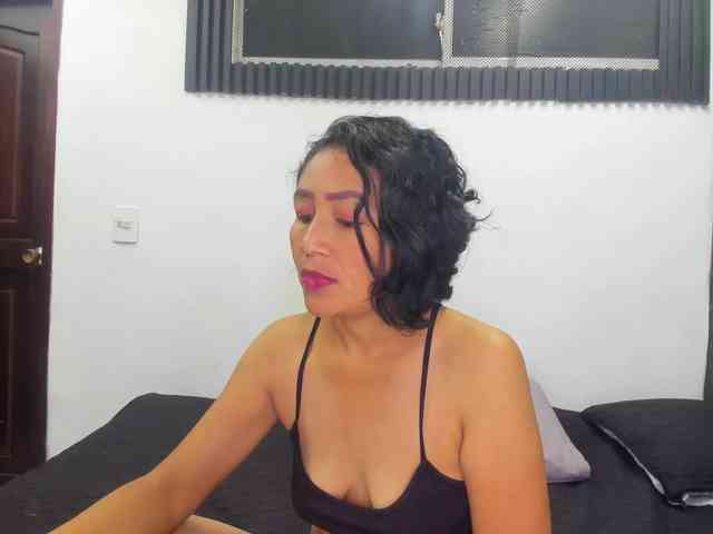 emperatris-23 webcam