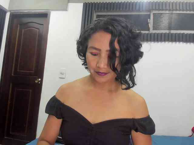 emperatris-23 webcam