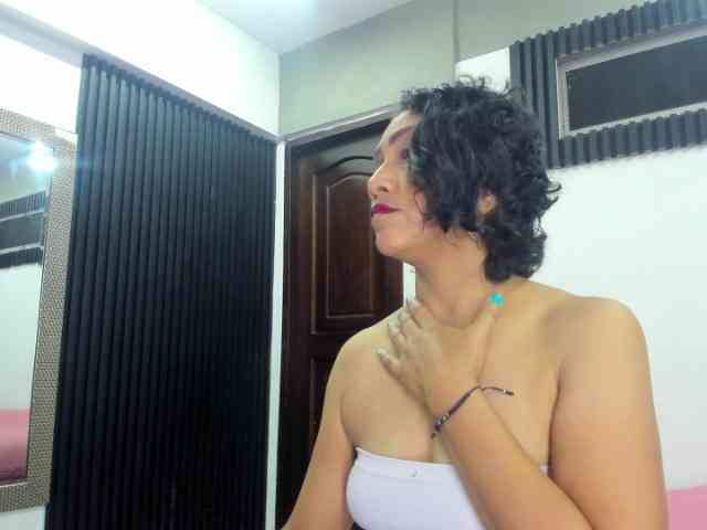 emperatris-23 webcam