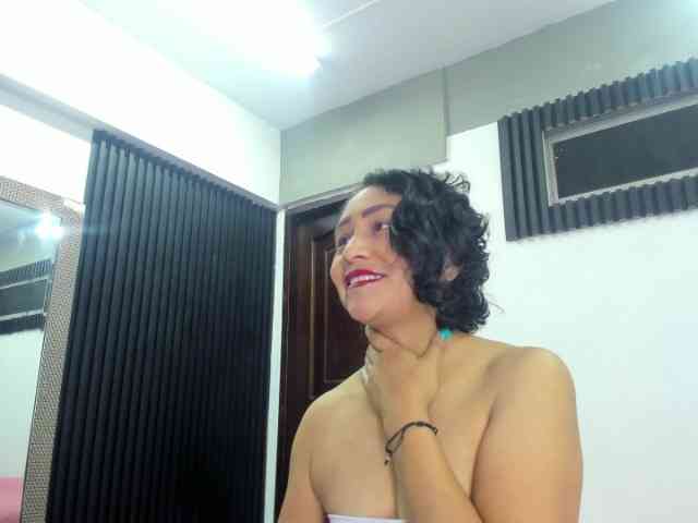 emperatris-23 webcam