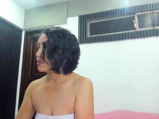 emperatris-23 webcam