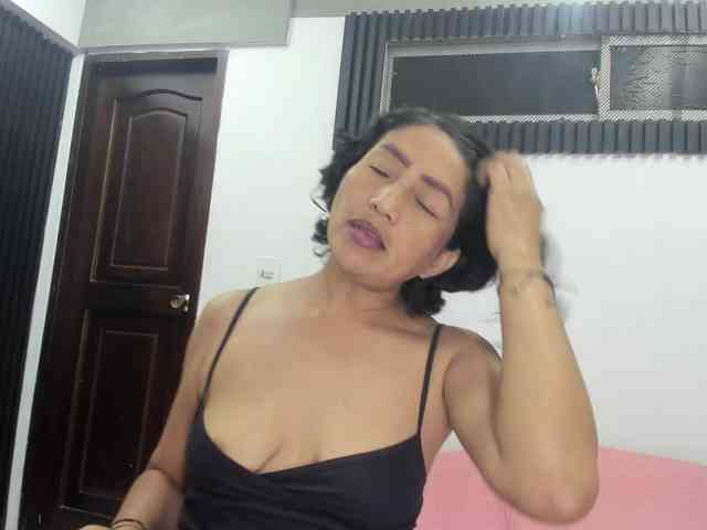 emperatris-23 webcam