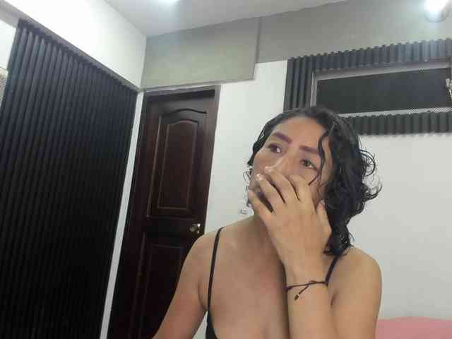 emperatris-23 webcam