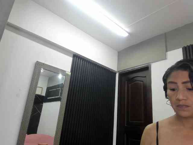 emperatris-23 webcam