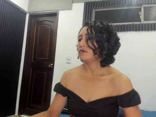 emperatris-23 webcam