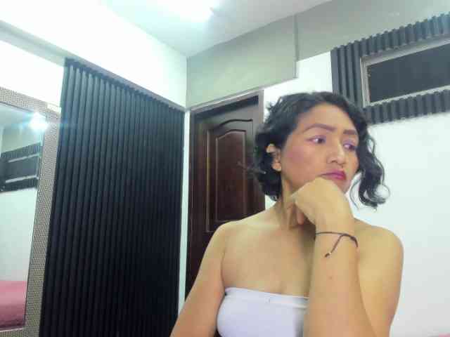 emperatris-23 webcam