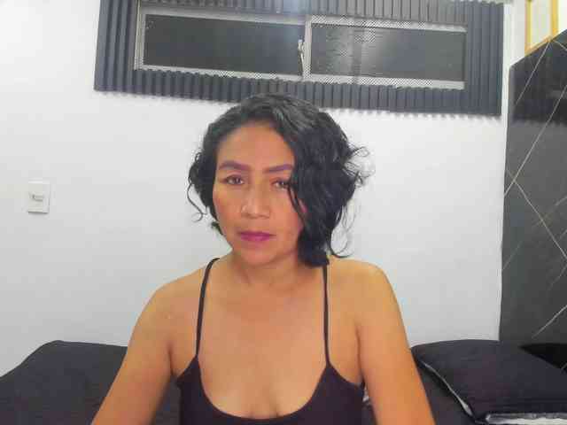 emperatris-23 webcam