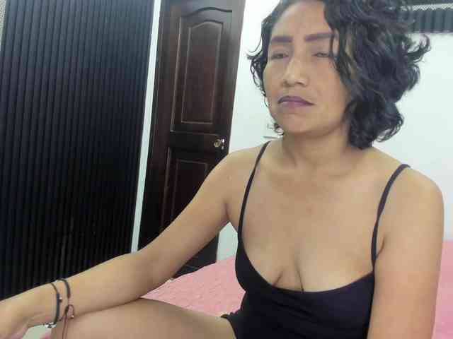 emperatris-23 webcam